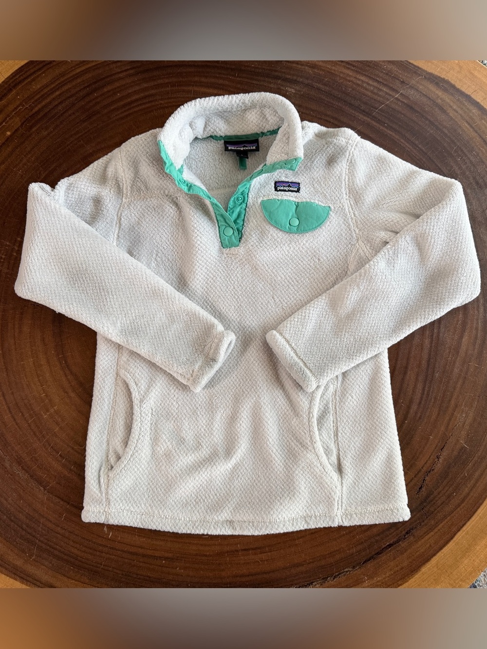 Patagonia Kids Cream Fleece Pullover with Mint Accents - Size Large